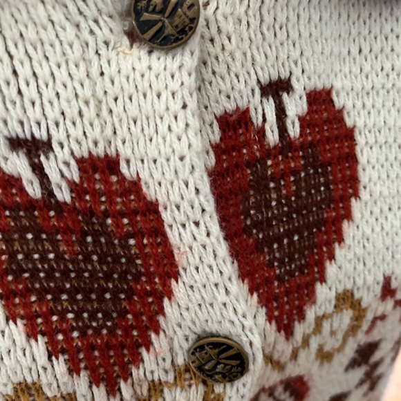 1960’s Collared Sweater Cape - Picture 4 of 6